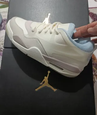 Zapatillas Nike Air Jordan Gris y Blanco