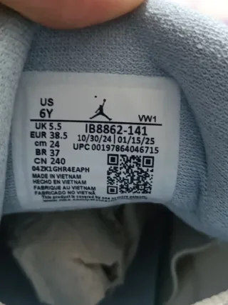 Zapatillas Nike Air Jordan Gris y Blanco