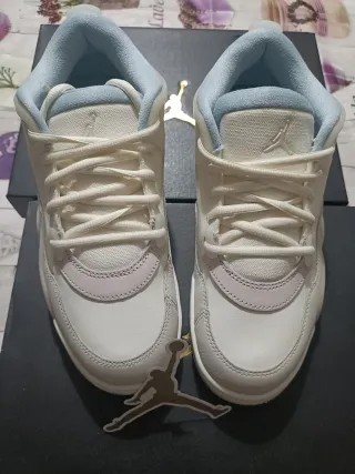 Zapatillas Nike Air Jordan Gris y Blanco