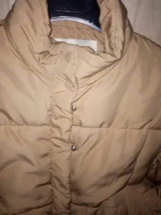 Cazadora acolchada beige