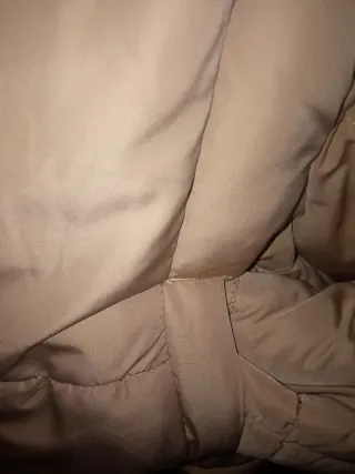 Cazadora acolchada beige