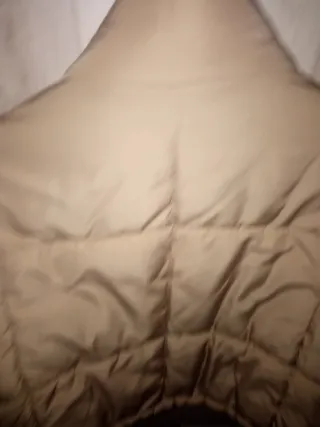 Cazadora acolchada beige