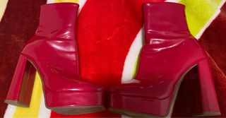 Botines rojos de plataforma