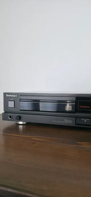 Lettore CD Technics SL-P200