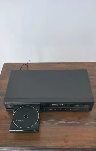 Lettore CD Technics SL-P200