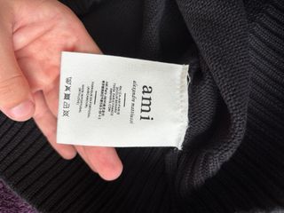 Jersey Ami Paris Negro Corazón Rojo