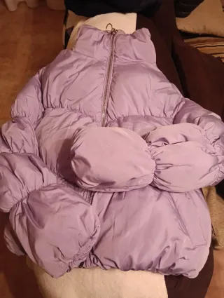 Cazadora bomber acolchada lila talla S