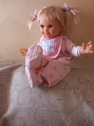 Bambola interattiva vintage