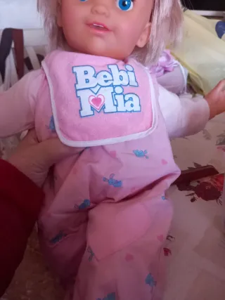 Bambola interattiva vintage