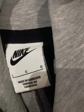Nike Tech Fleece Gris Auténtico