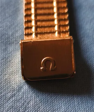 Cinturino dorato per orologio da donna