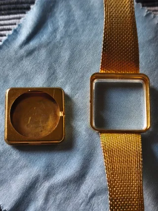 Cinturino dorato per orologio da donna