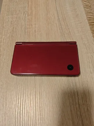 Nintendo DSi XL Cereza