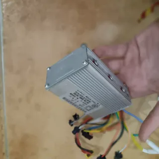 Controladora de motor para patinete eléctrico