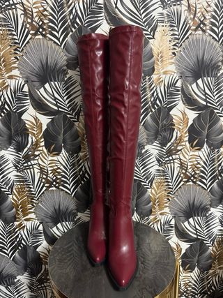 Stivali alti bordeaux