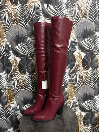 Stivali alti bordeaux