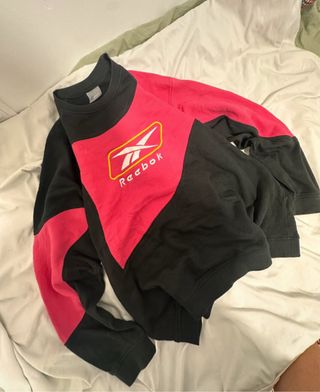 Sudadera Reebok Negra y Rosa