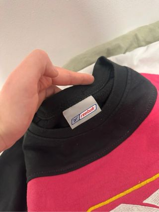 Sudadera Reebok Negra y Rosa