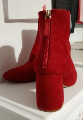 Botines ante rojo tacón