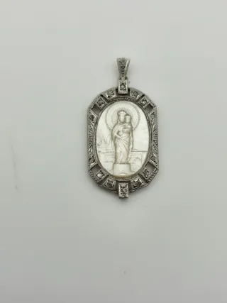 Colgante platino oro 18k  Virgen Niña