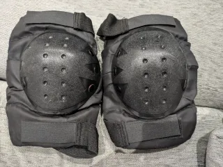 Protecciones manos, codos y rodillas