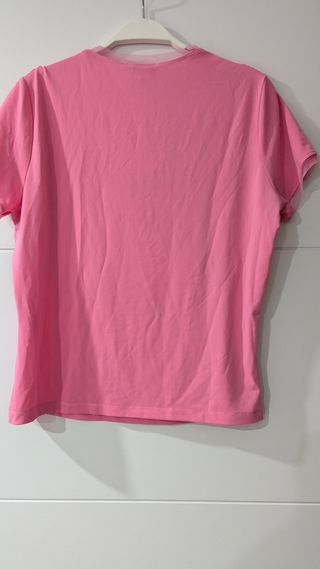 Camiseta Cortefiel beige o Blusa Fuego Rosa