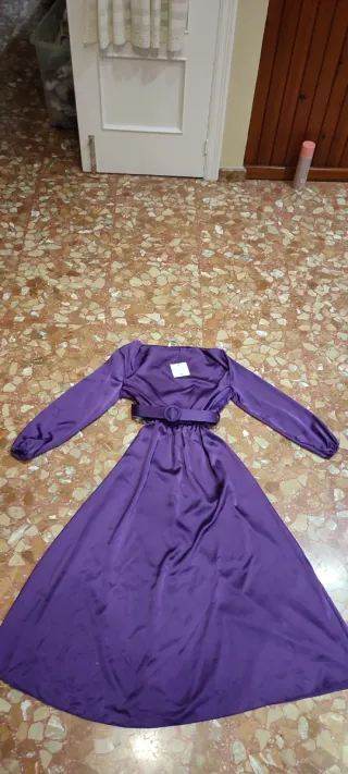 Vestido morado elegante manga larga nuevo