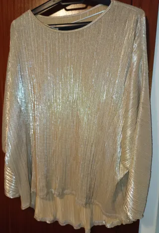 Camiseta Fiesta Dorada Talla Única. Lavar a mano