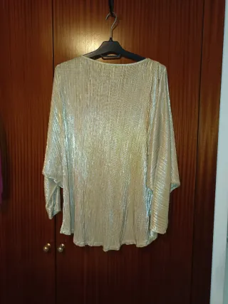 Camiseta Fiesta Dorada Talla Única. Lavar a mano