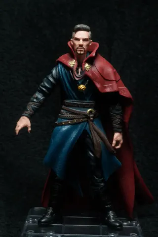 Doctor Strange Marvel Legends Figura