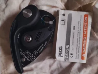 Asegurador Petzl Grigri