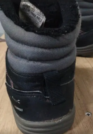 Botas negras para senderismo