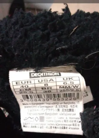 Botas negras para senderismo