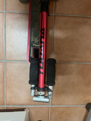 Pattini infantili rossi