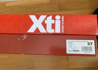 Botines negros con hebilla