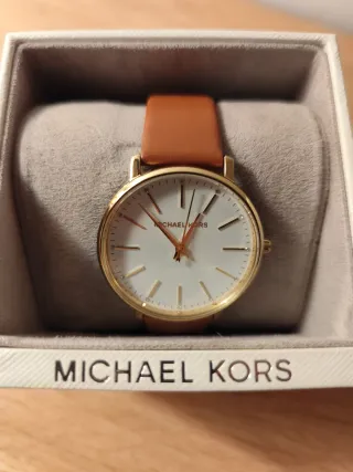 Reloj Michael Kors Correa Marrón y Detalles Dorado