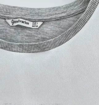 Bonita camiseta manga volante en L 40