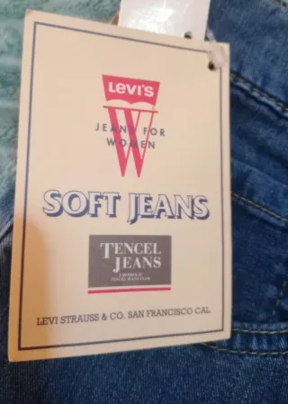 Pantalón Levi's azul nuevo con etiquetas