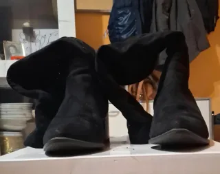 Stivali al ginocchio con borchie