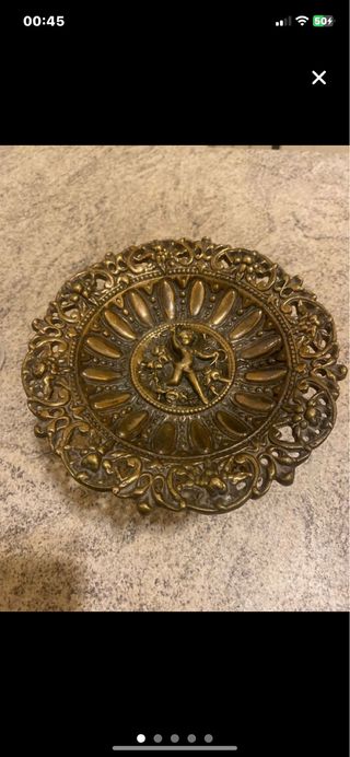 Centro tavola in ottone decorato