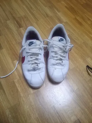 Adidas Superstartalla 38 Nike cortez talla 36,5