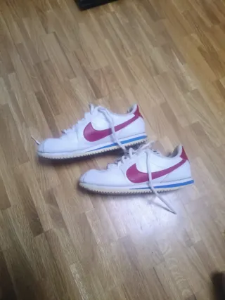 Adidas Superstartalla 38 Nike cortez talla 36,5