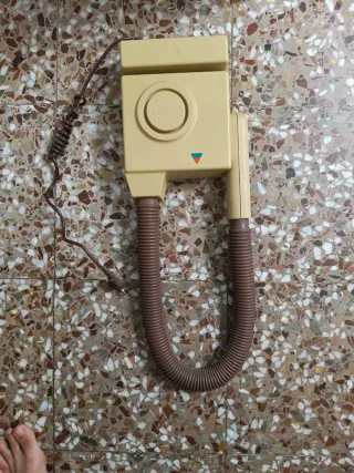 Secador de pared Aliseo Beige