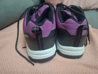 Due Scarpe Sportive: Una Paredes e Una Geox. 2x1