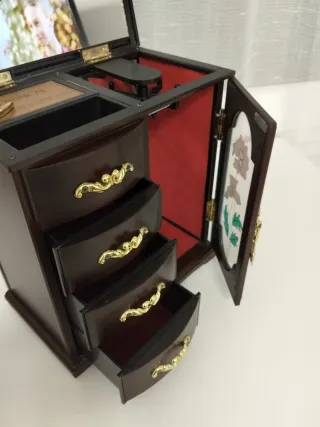 Joyero Musical Marrón con Espejo