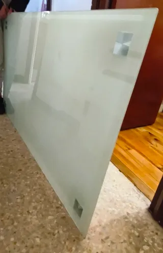 Mesa de cristal moderna