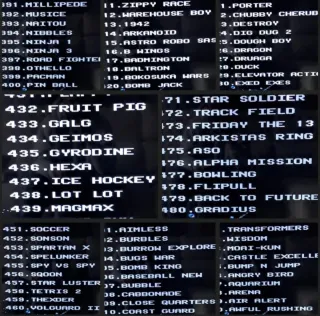 Consola Retro Gris y Blanca con Mandos