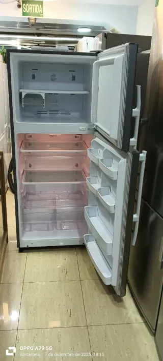 Nevera Combi Gris DAEWOO 170 x 70 x 64 cm