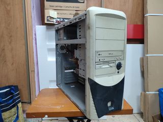 Ordenador Sobremesa Antiguo Beige/Negro