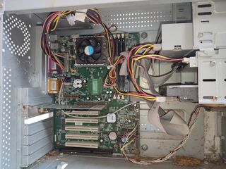 Ordenador Sobremesa Antiguo Beige/Negro